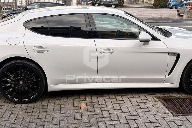 Usata Porsche Panamera 250 CV (183 kW) 2011 Bianco Utilitaria