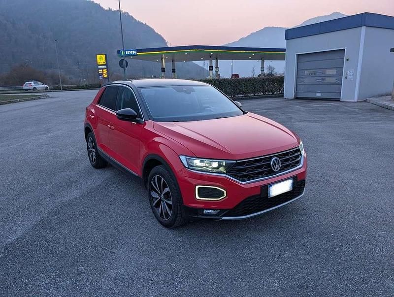 Usata VW T-Roc Style 116 CV (85 kW) 2018 Rosso SUV
