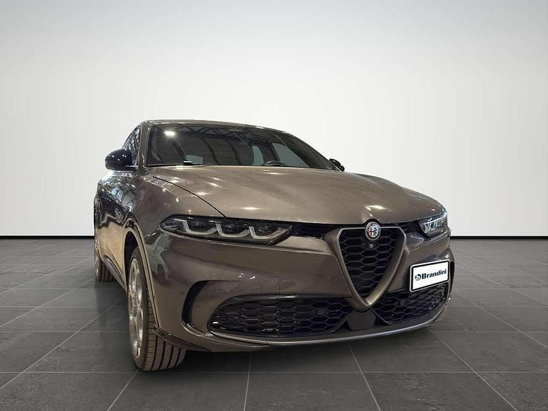 Usata Alfa Romeo Tonale Edizione Speciale 280 CV (205 kW) 2023 Grigio vesuvio SUV