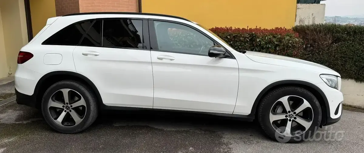 Usata Mercedes GLC220 170 CV (125 kW) 2018 Bianco SUV