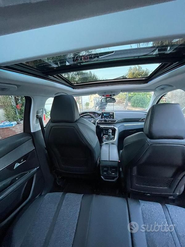 Usata Peugeot 3008 131 CV (96 kW) 2022 Monovolume