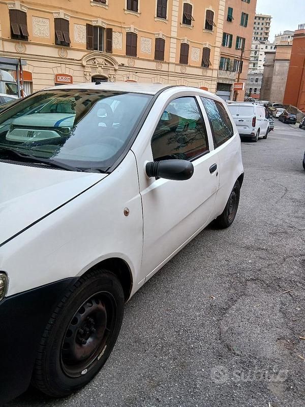 Usata Fiat Punto 2004 Utilitaria