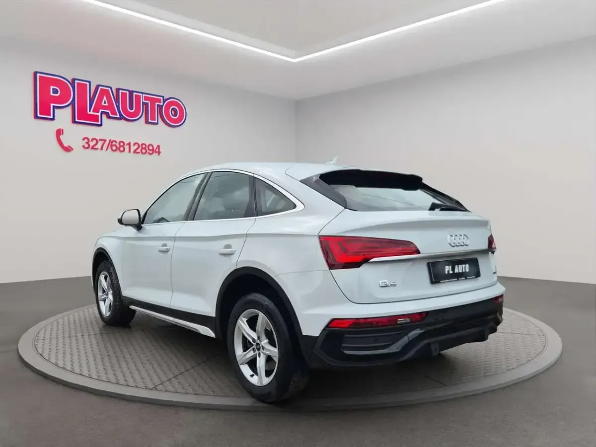Usata Audi Q5 Sportback Ambiente 204 CV (150 kW) 2021 Bianco SUV