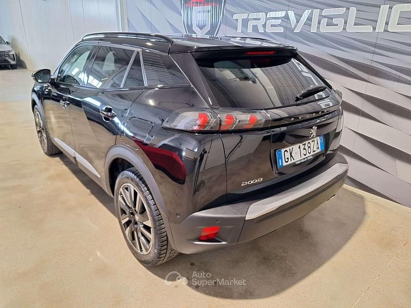 Usata Peugeot 2008 GT 131 CV (96 kW) 2022 Nero perla SUV
