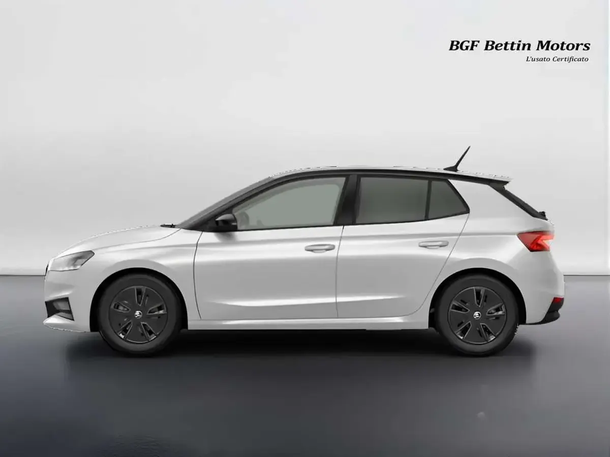 Nuova Skoda Fabia 116 CV (85 kW) 2026 Bianco luna metallizzato nero Utilitaria