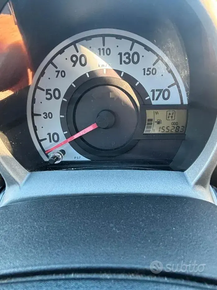 Usata Toyota Aygo 68 CV (50 kW) 2008 Grigio Utilitaria