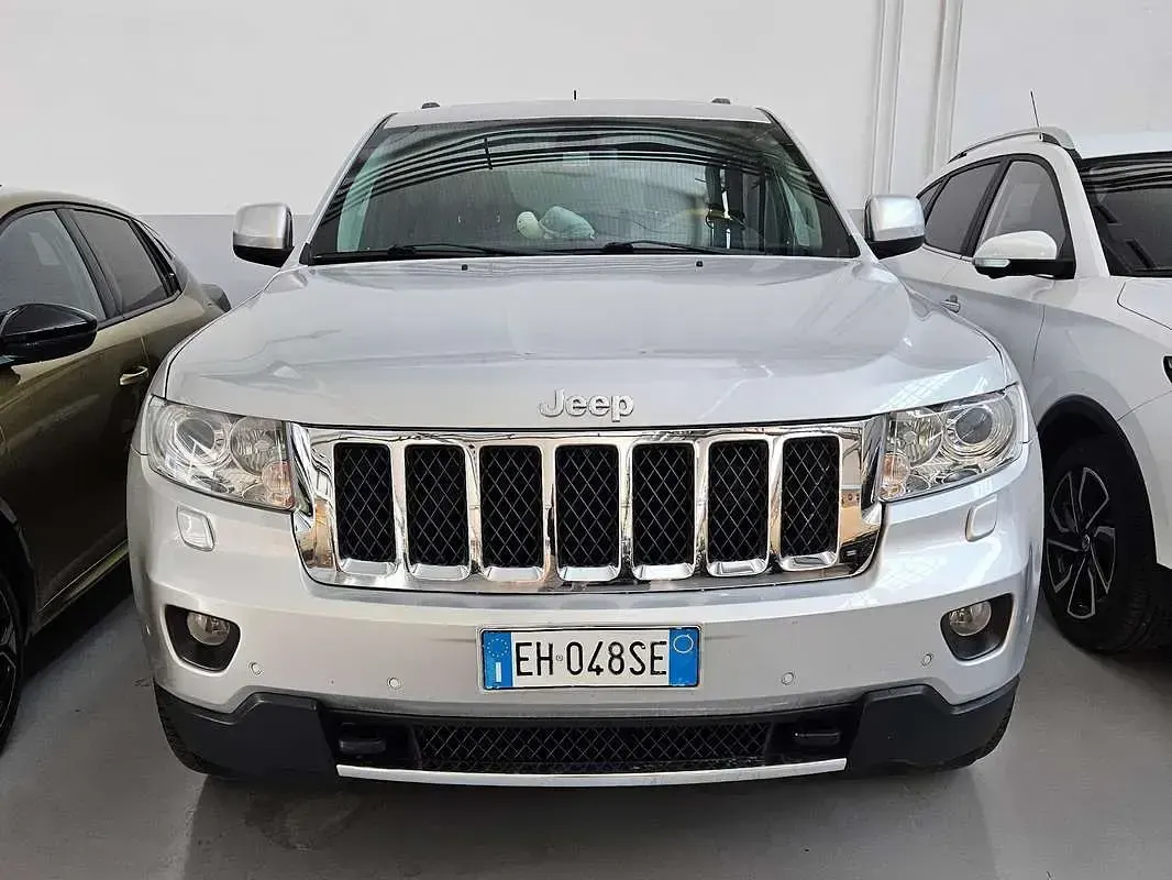 Usata Jeep Grand Cherokee Overland 286 CV (210 kW) 2011 Argento SUV