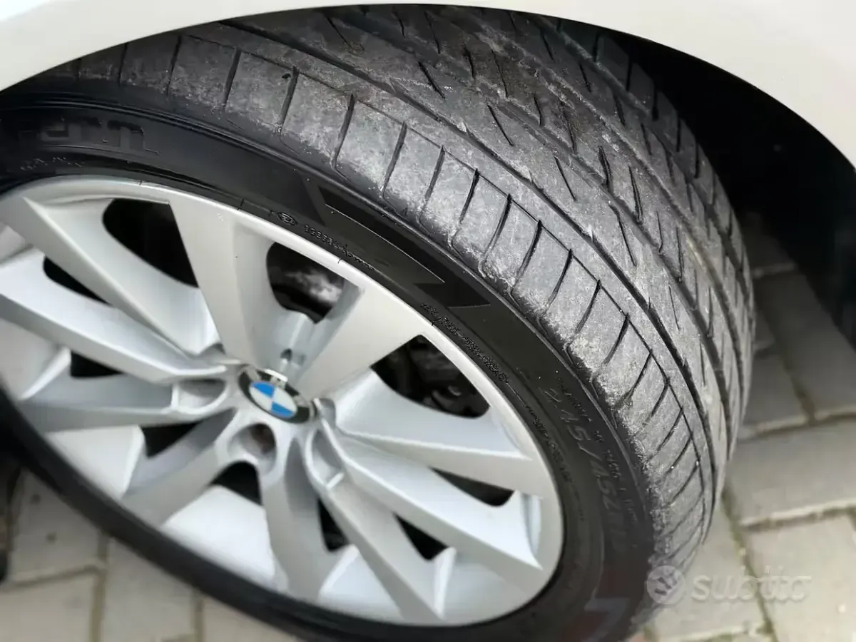 Usata BMW 520 184 CV (135 kW) 2011 Grigio Station wagon