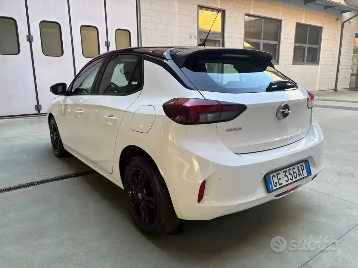 Usata Opel Corsa Edition 75 CV (55 kW) 2021 Bianco Utilitaria