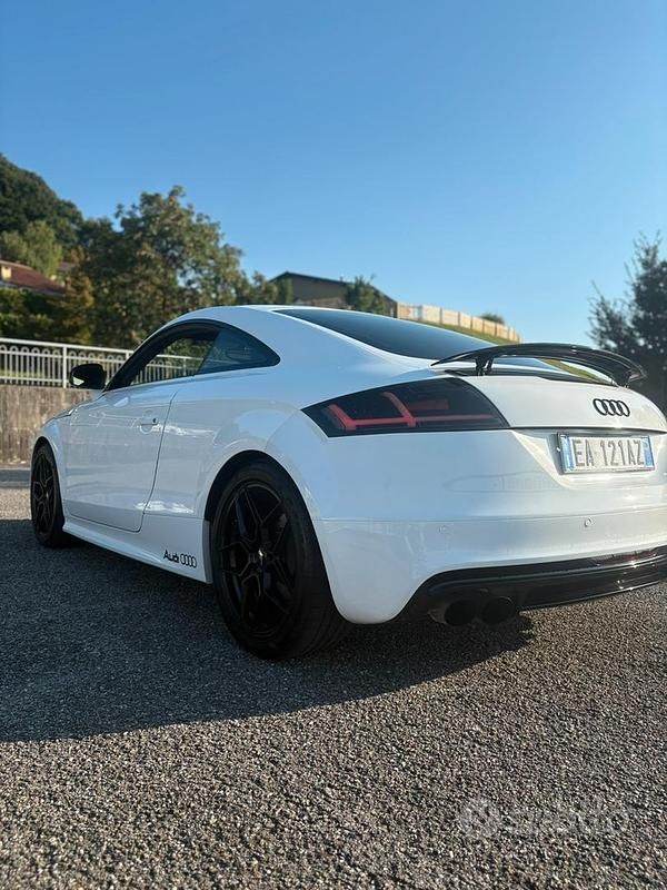 Usata Audi TT Ambiente 240 CV (176 kW) 2010 Bianco Coupé