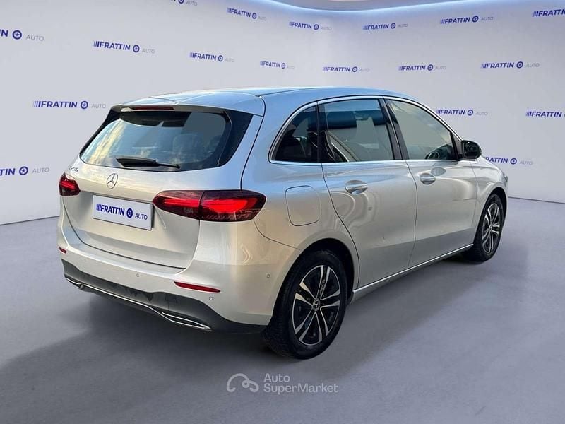 Usata Mercedes B250e Advanced 163 CV (119 kW) 2023 Argento Monovolume