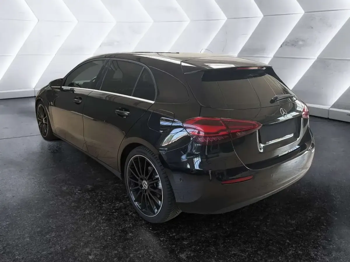 Usata Mercedes A180 Advanced 116 CV (85 kW) 2024 Nero Berlina