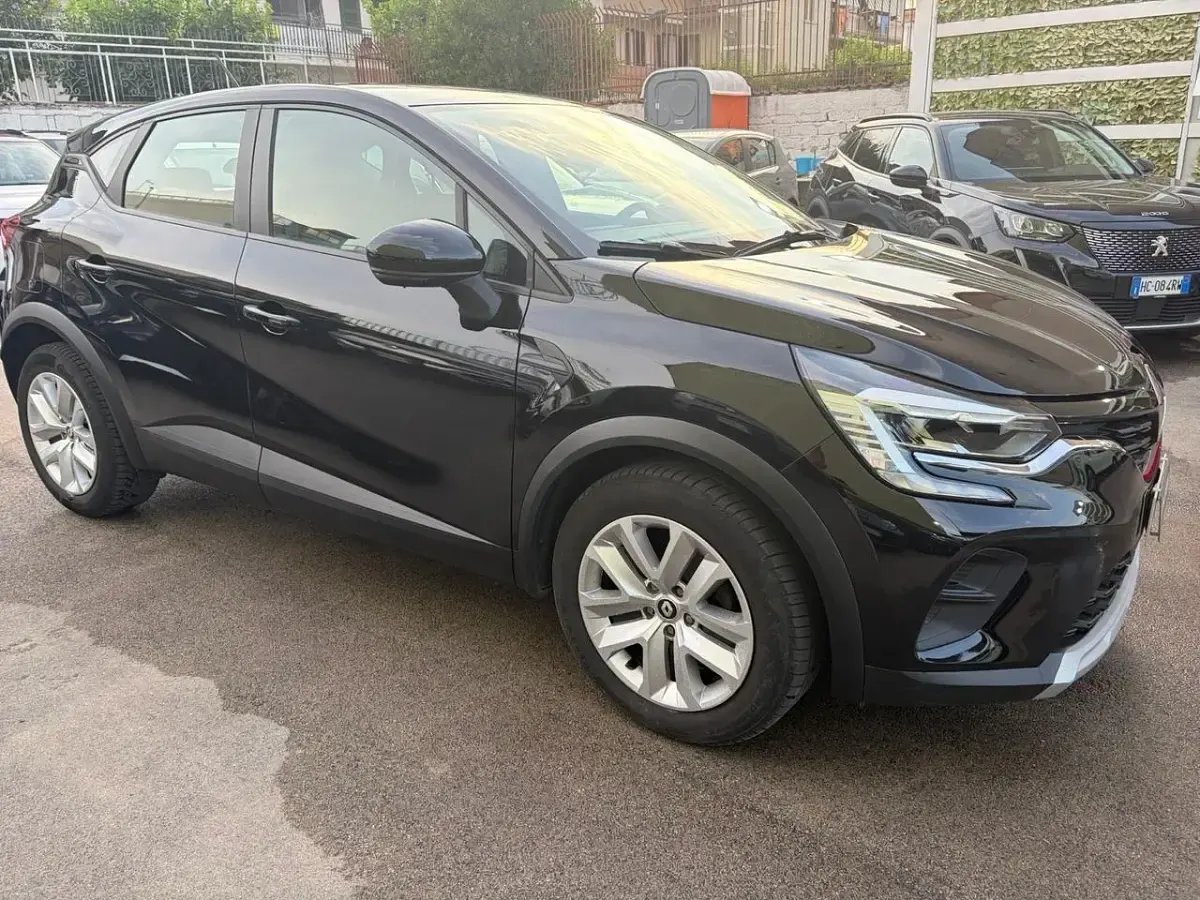Usata Renault Captur Equilibre 140 CV (102 kW) 2023 Viola SUV