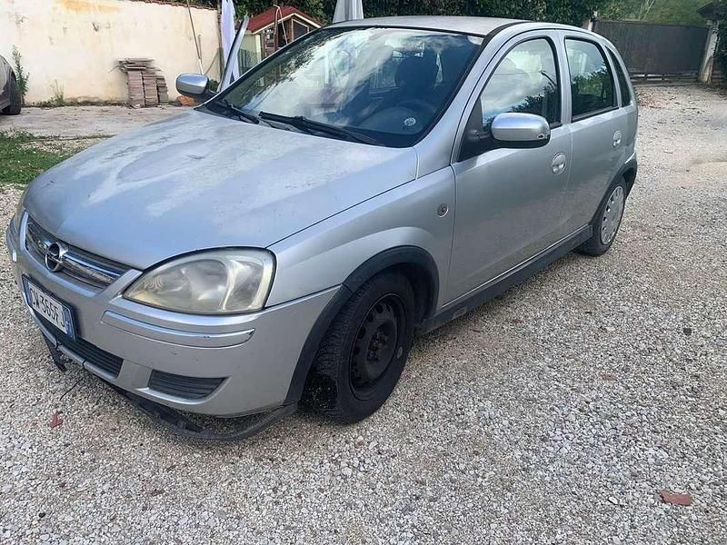 Usata Opel Corsa Enjoy 60 CV (44 kW) 2005 Grigio Berlina