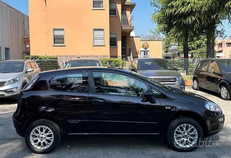 Usata Fiat Punto Evo Dynamic 77 CV (56 kW) 2010 Nero Utilitaria