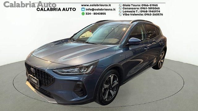 Usata Ford Focus Active 115 CV (84 kW) 2024 Blu scuro SUV