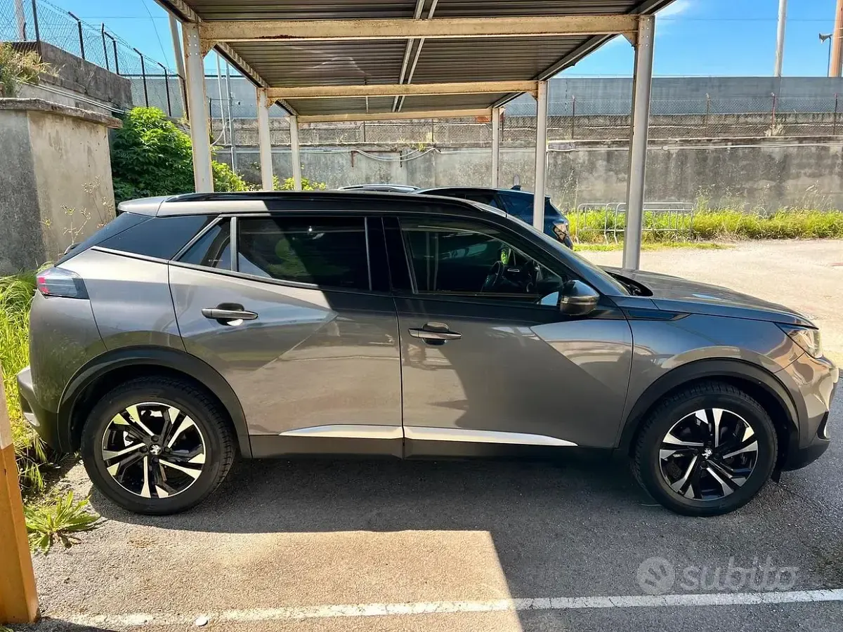 Usata Peugeot 2008 110 CV (80 kW) 2021 Grigio SUV