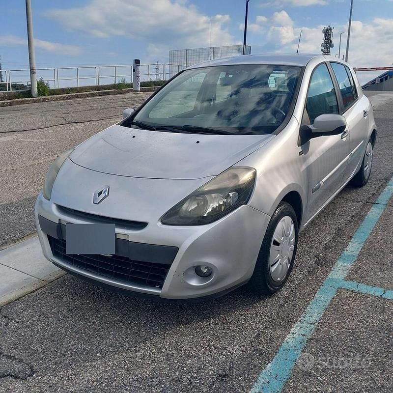 Usata Renault Clio IV 75 CV (55 kW) 2012 Utilitaria