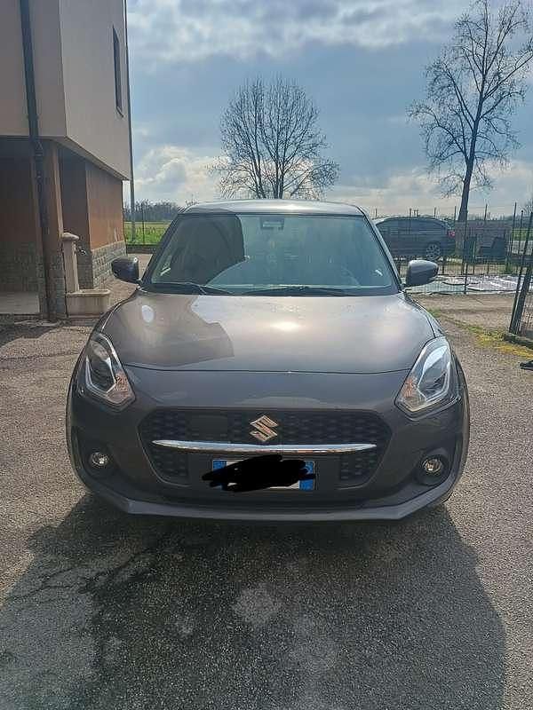 Usata Suzuki Swift 83 CV (61 kW) 2023 Grigio Utilitaria
