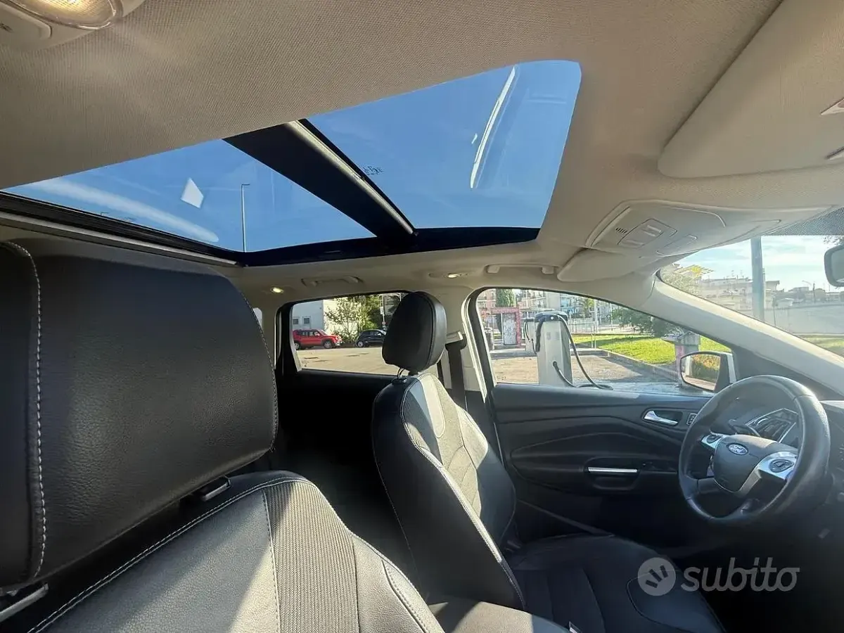 Usata Ford Kuga 163 CV (119 kW) 2013 Bianco SUV