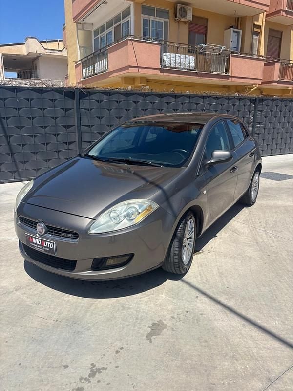 Marrone Usata 2009 Fiat Bravo Dynamic Utilitaria | 2399 € (Super prezzo) - Immagine 1/4