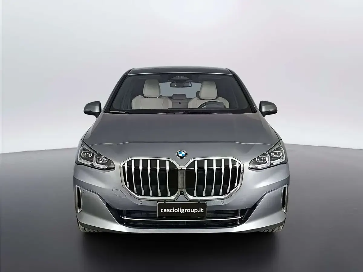 Usata BMW 218 Active Tourer Luxury Line 150 CV (110 kW) 2023 Grigio Monovolume