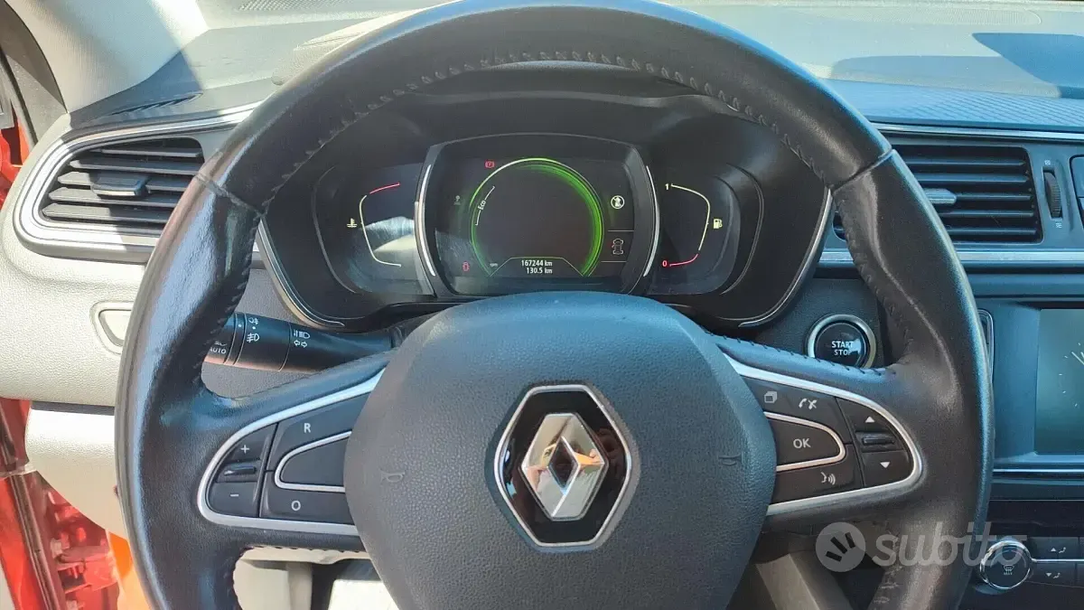 Second-hand Renault Kadjar Zen 110 CP (80 kW) 2016 Roșu SUV