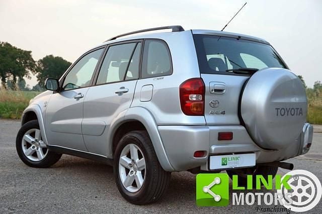 Usata Toyota RAV4 116 CV (85 kW) 2003 Grigio SUV