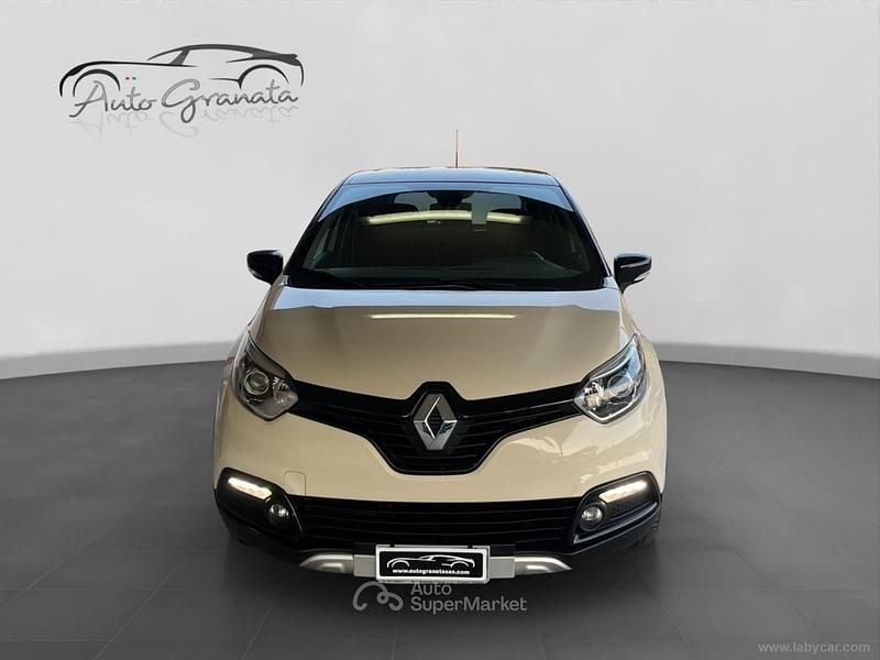 Usata Renault Captur 90 CV (66 kW) 2016 Argento SUV