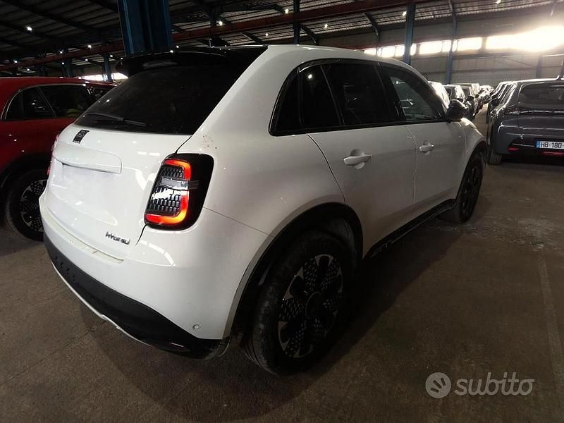 Usata Fiat 600 La Prima 110 CV (80 kW) 2025 Bianco Berlina