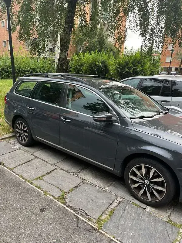 Usata VW Passat Comfortline 150 CV (110 kW) 2013 Grigio Station wagon