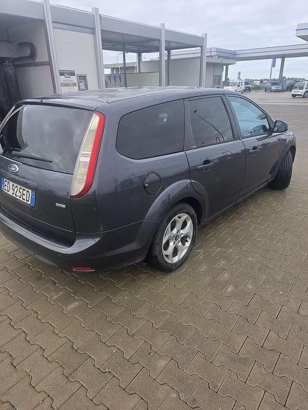 Usata Ford Focus Style 110 CV (80 kW) 2010 Station wagon