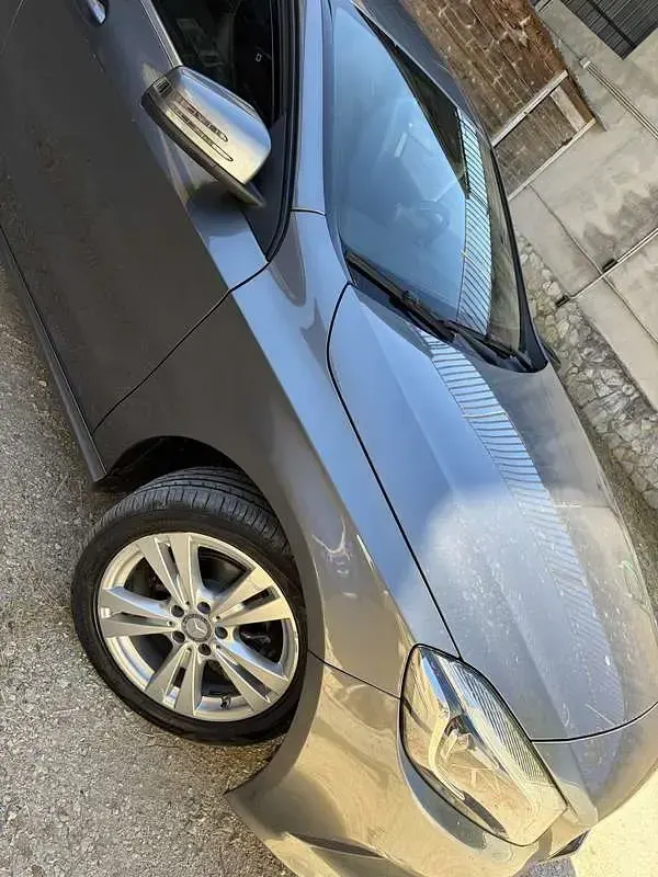 Usata Mercedes A180 Premium 109 CV (80 kW) 2016 Utilitaria