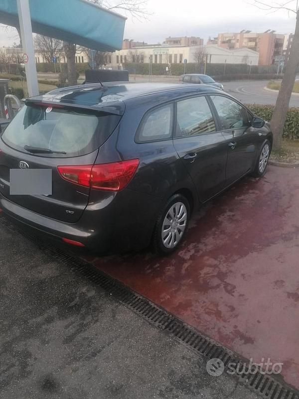 Usata Kia Ceed Sportswagon Active 110 CV (80 kW) 2016 Nero Station wagon