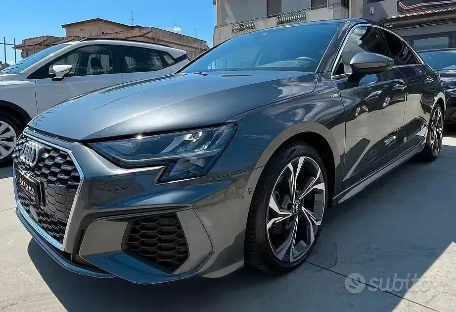 Usata Audi A3 Comfort 150 CV (110 kW) 2023 Grigio Berlina