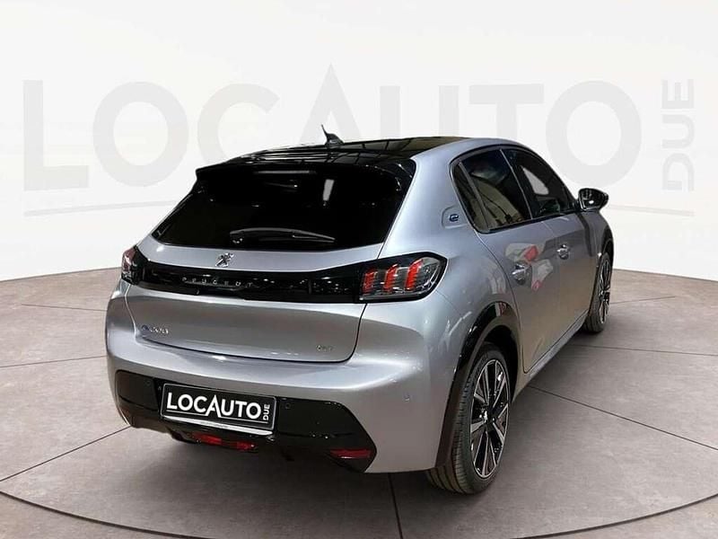 Usata Peugeot e-208 GT 100 kW (136 CV) 2022 Grigio Utilitaria