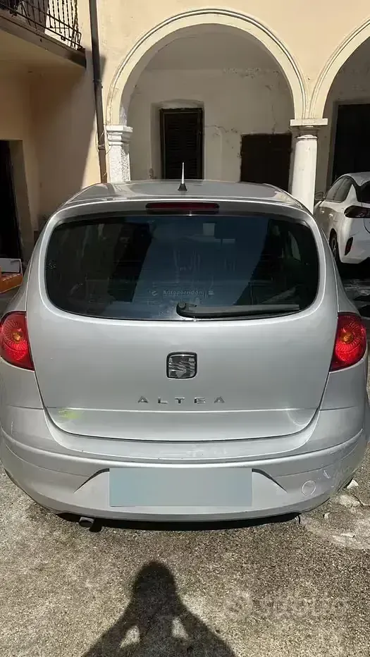 Usata Seat Altea 102 CV (75 kW) 2005 Grigio Monovolume