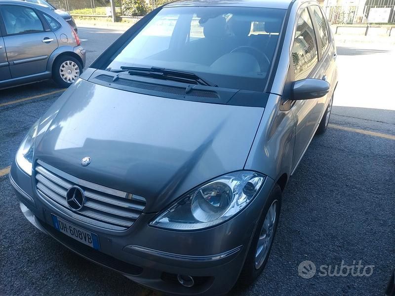 Usata Mercedes A180 Elegance 108 CV (79 kW) 2007 Grigio Berlina