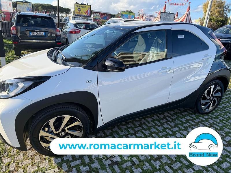 Nuova Toyota Aygo X Trend 72 CV (52 kW) 2026 Bianco SUV