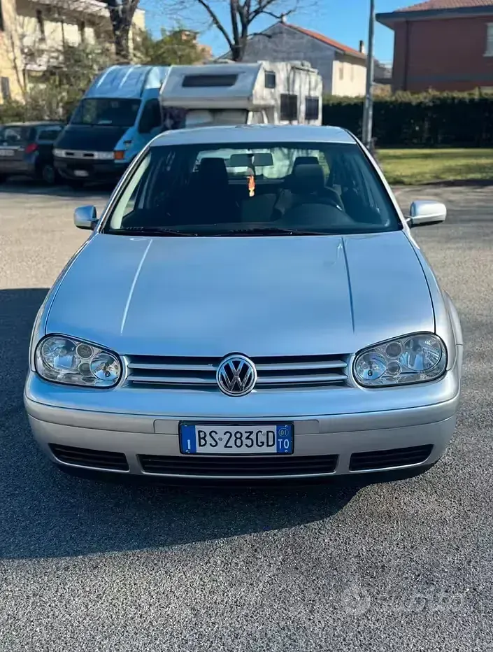 Usata VW Golf IV GTI 150 CV (110 kW) 2001 Grigio Berlina