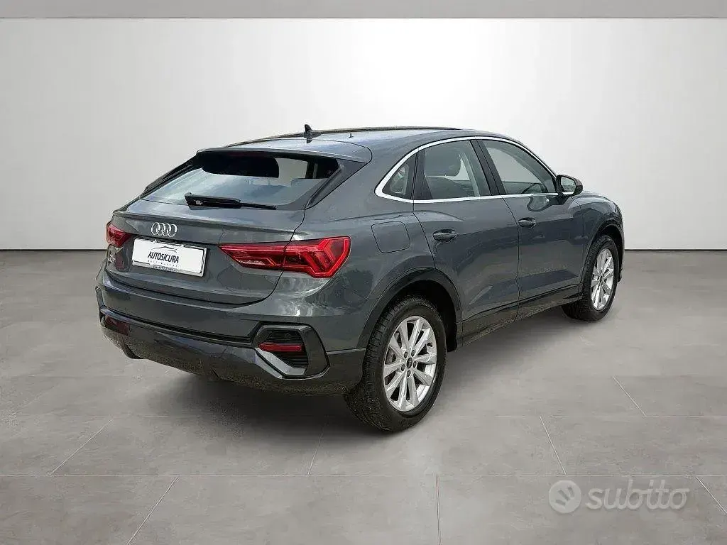 Usata Audi Q3 Business Plus 150 CV (110 kW) 2024 Grigio SUV