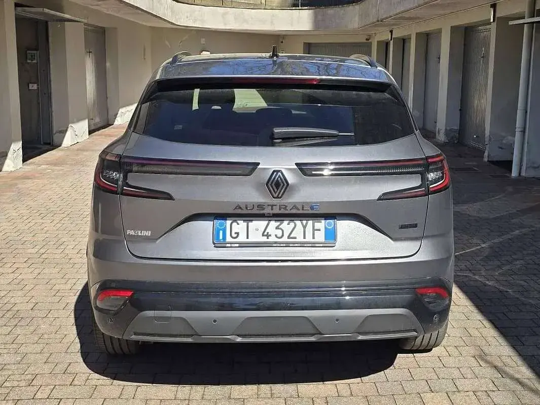 Usata Renault Austral Techno Esprit Alpine 131 CV (96 kW) 2024 Grigio SUV