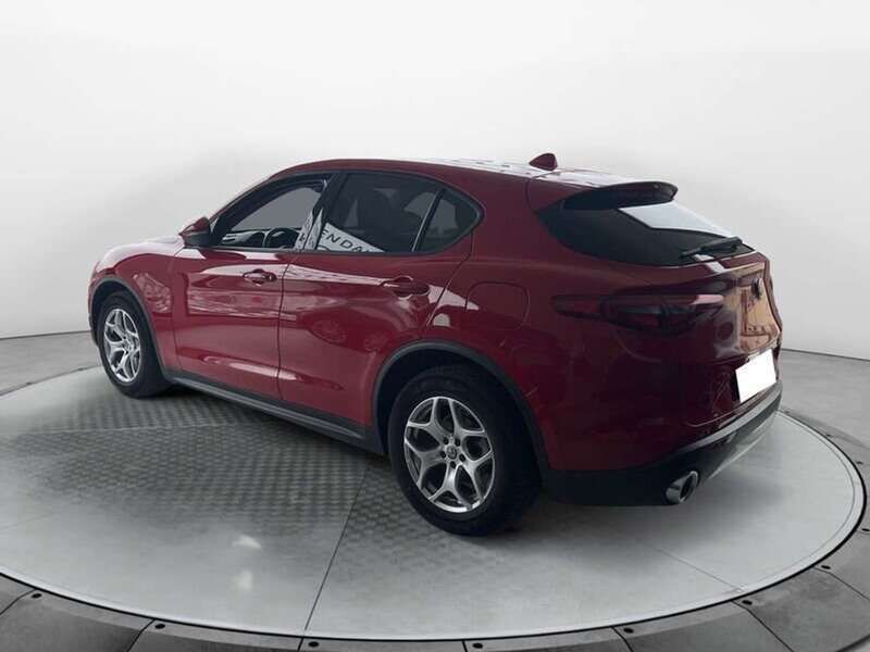 Usata Alfa Romeo Stelvio Business 160 CV (117 kW) 2020 Rosso SUV