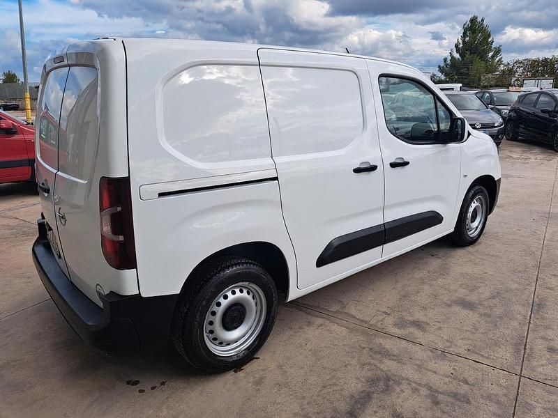 Usata Opel Combo 102 CV (75 kW) 2019 Bianco Monovolume