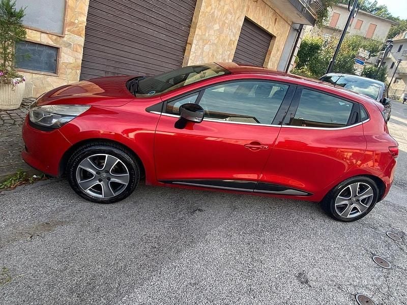 Usata Renault Clio IV 100 CV (73 kW) 2015 Rosso Berlina