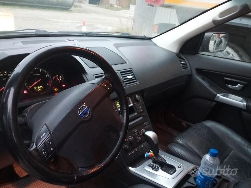 Usata Volvo XC90 163 CV (119 kW) 2003 Grigio SUV