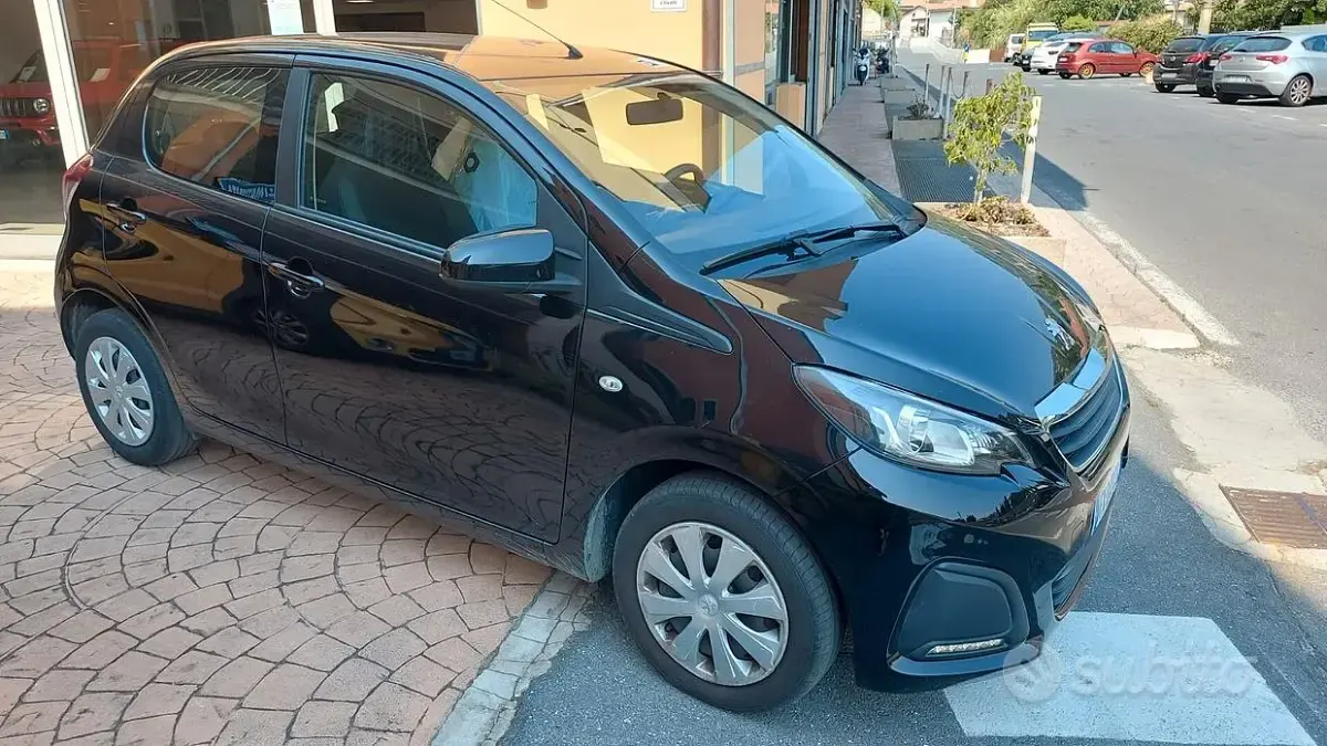 Usata Peugeot 108 Active 72 CV (52 kW) 2019 Nero Berlina