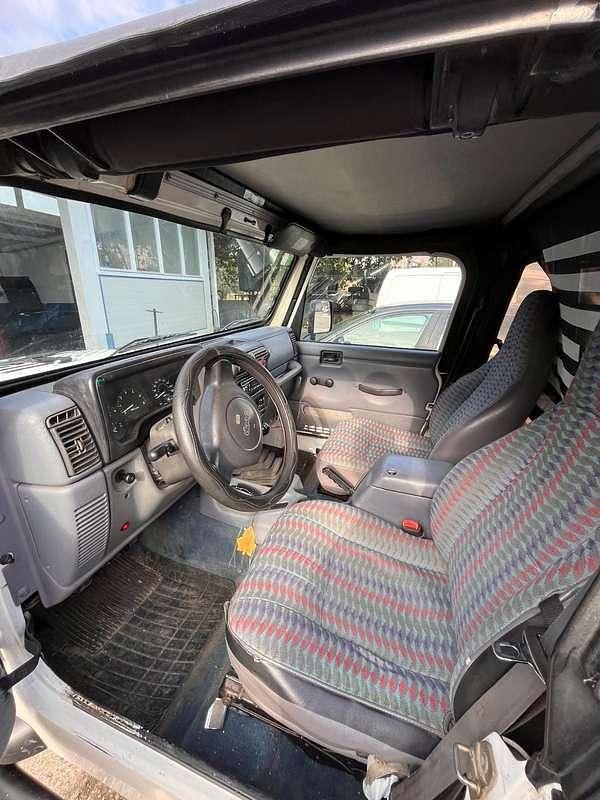 Usata Jeep Wrangler 118 CV (86 kW) 1998 Bianco SUV