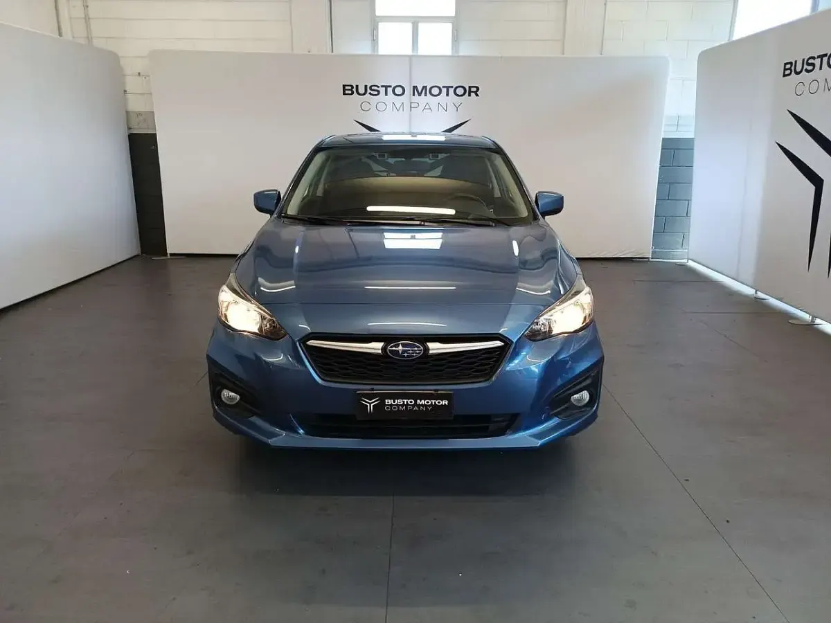 Usata Subaru Impreza Style 114 CV (83 kW) 2018 Blu/azzurro Berlina