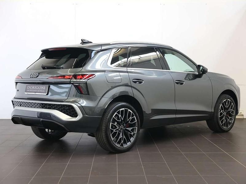 Usata Audi Q3 Business 272 CV (200 kW) 2025 Grigio daytona perlato SUV